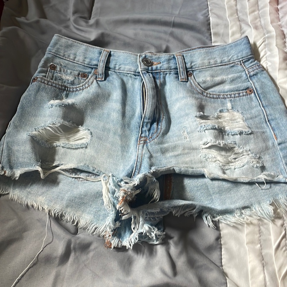 Women’s Aeropostale vintage high rise shorty jean shorts. Size 00.